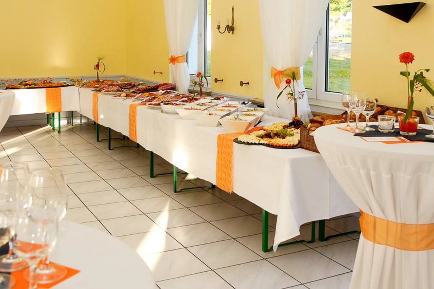 Thörnich - Partyservice - Eventaufbau